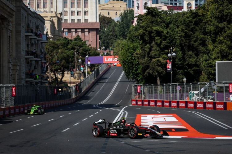 batch_LINE_ALBUM_F2-Round12-@Baku-Azerbaijan-🇦🇿_261001_33 “เติ้น–ทัศนพล” ประเดิมศึก F2 บากู! ฝ่าบททดสอบสตรีทเซอร์กิตสุดโหด ท่ามกลางเกมพลิกผัน