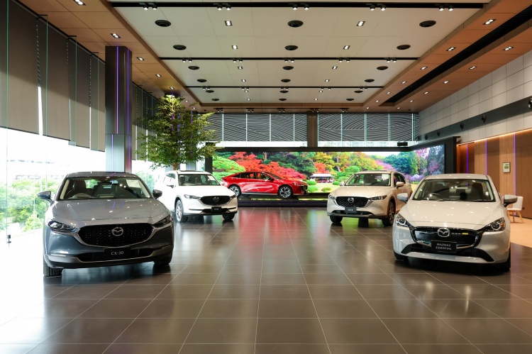 batch_Photo-04 Mazda จับมือพระราม 7 กรุ๊ป เปิดโชว์รูม “มาสด้า สาทร-พระราม 3” มุ่งมั่นส่งมอบบริการเหนือระดับ