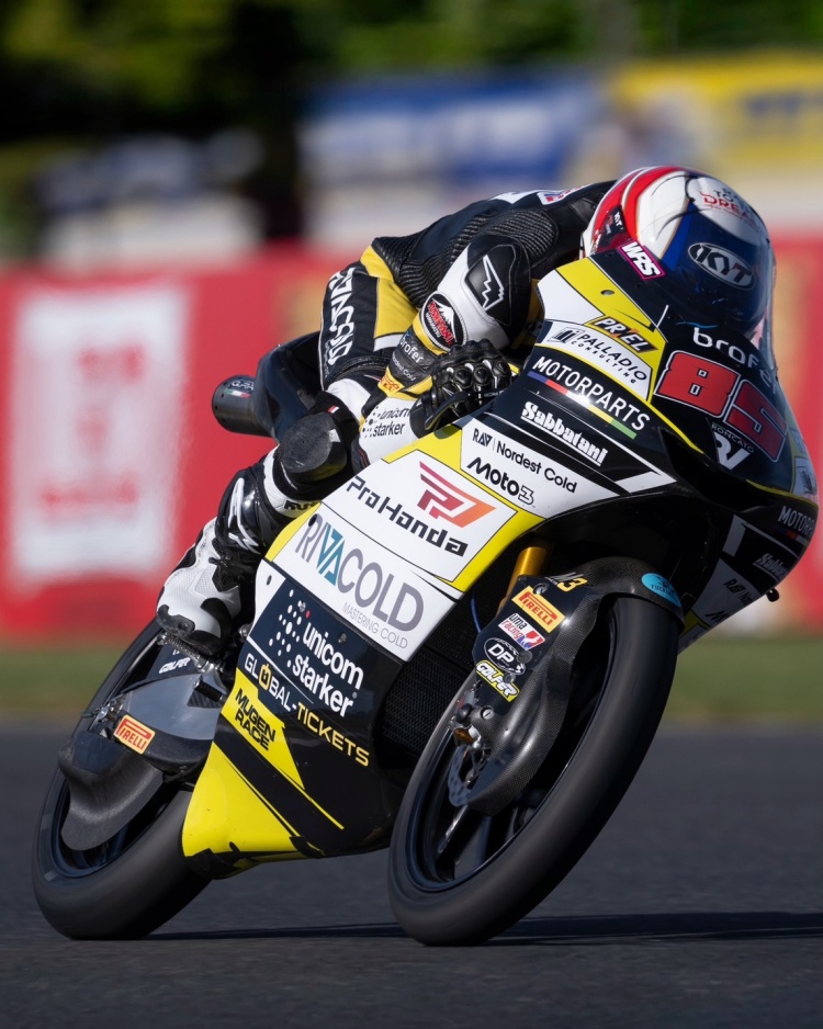 batch_Qualify-Moto3-Rd.18-02 “ไม้คิว-เกียรติศักดิ์” ฟอร์มดีต่อเนื่อง! คว้ากริดที่ 9 ล่าแต้ม “โมโตทรี” ออสเตรเลีย
