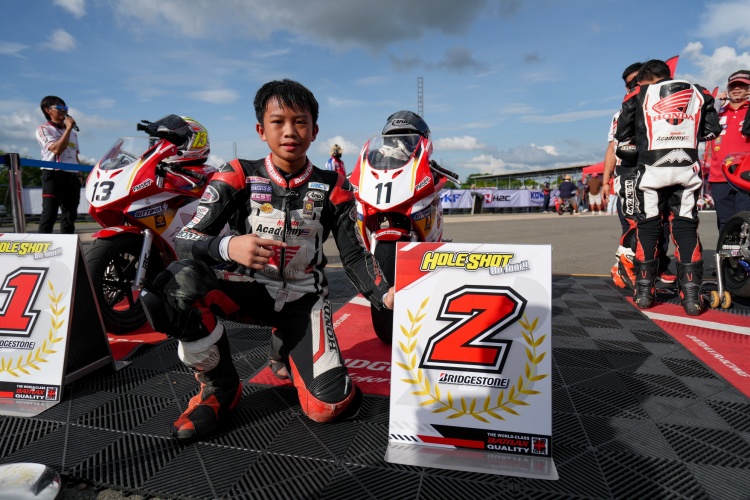 batch_Race-Academy-Rd.7-03 “มาร์วิน-ศรัณวัชร์” ควง “เดอะเบสท์-ภาสกร” โชว์ฟอร์มแกร่ง คว้าแชมป์ศึกดวลความเร็วเฟ้นหายอดนักบิดเยาวชน ฮอนด้า อะคาเดมี่ 2026 สนาม 7 บุรีรัมย์