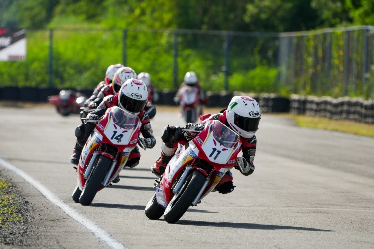 batch_Race-Academy-Rd.7-05 “มาร์วิน-ศรัณวัชร์” ควง “เดอะเบสท์-ภาสกร” โชว์ฟอร์มแกร่ง คว้าแชมป์ศึกดวลความเร็วเฟ้นหายอดนักบิดเยาวชน ฮอนด้า อะคาเดมี่ 2026 สนาม 7 บุรีรัมย์