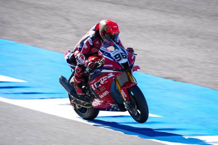 batch_Race1-WSBK-Rd.11-05 "ก้อง-สมเกียรติ" ไล่แซงสุดมันส์! ทะยานเข้าป้ายอันดับ 14 คว้าแต้มต่อเนื่อง เวิลด์ ซูเปอร์ไบค์ เรซแรก สนาม 11 เอสโตริล