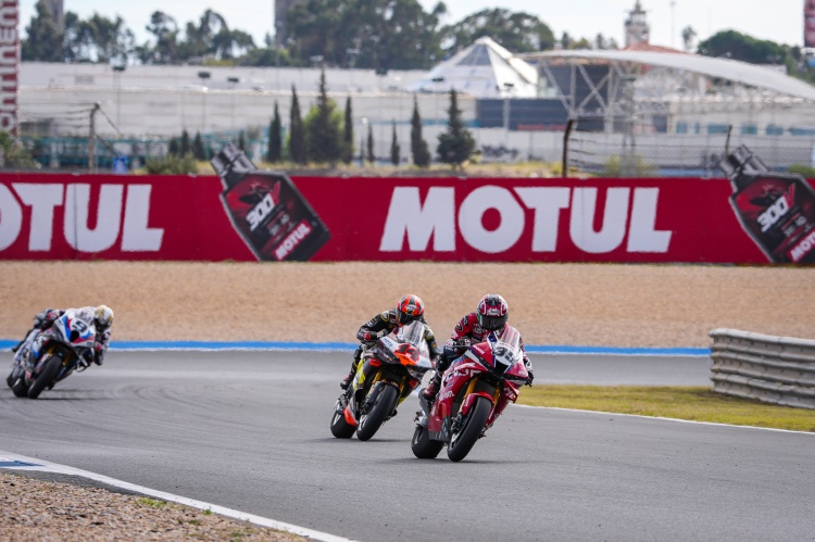 batch_Race2-WSBK-Rd.11-01 “ก้อง-สมเกียรติ” ยกระดับความเร็ว บิดไล่แซงเข้าป้ายอันดับ 13 คว้าแต้ม ที่ โปรตุเกส