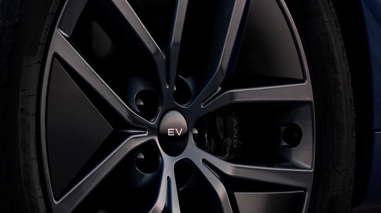 batch_Range-Rover-Sport-Electric-27MY-wheel-300927 RANGE ROVER SPORT ELECTRIC: พลังไฟฟ้าที่ปลุกทุกสัมผัสแห่งการขับขี่