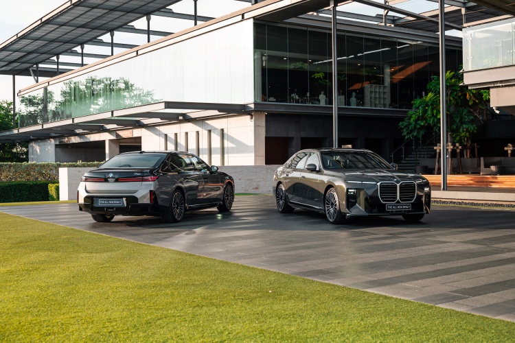 batch_The-All-New-BMW-i7-50-xDrive-M-Sport-4 บีเอ็มดับเบิลยู ประเทศไทย จัดนิทรรศการ “Driven by Dedication” ผสานศิลปะเข้ากับความหรูหราแห่งอนาคต ใน New Series 7