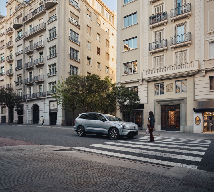 batch_There_s-a-little-bit-of-Volvo-in-every-car-3 วอลโว่ คาร์ ประเทศไทย เปิดงาน Volvo Excellence ถ่ายทอดนวัตกรรมความปลอดภัยกว่าเกือบหนึ่งศตวรรษผ่านนิทรรศการ และงานเสวนา